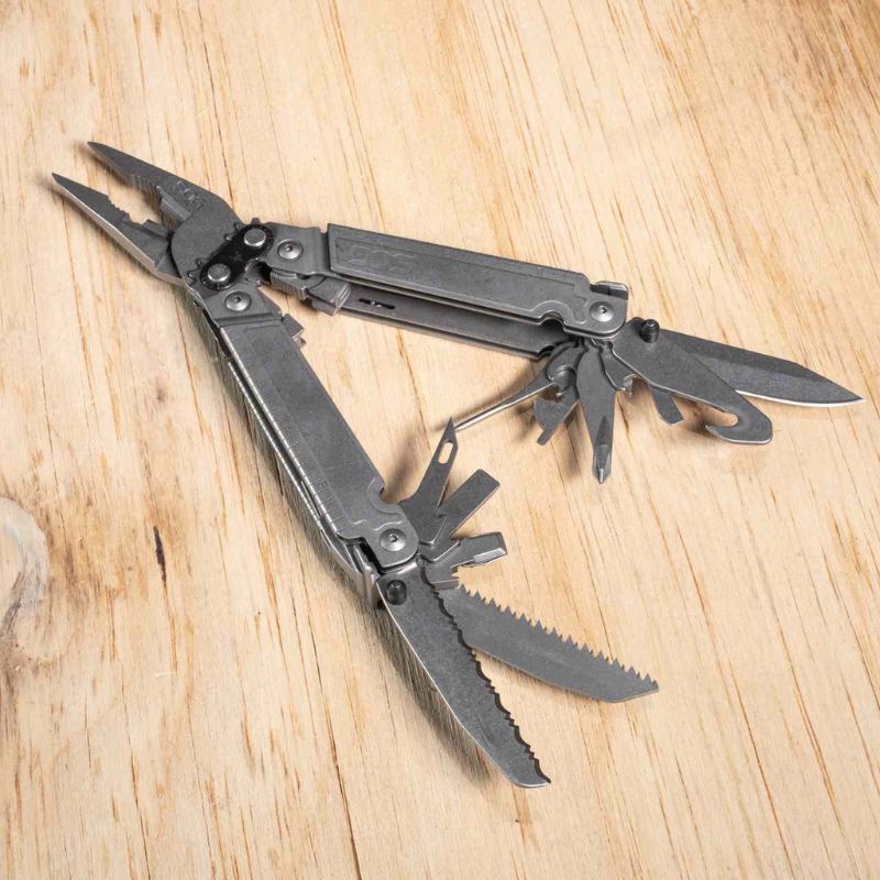 SOG Poweraccess Assist Multitool