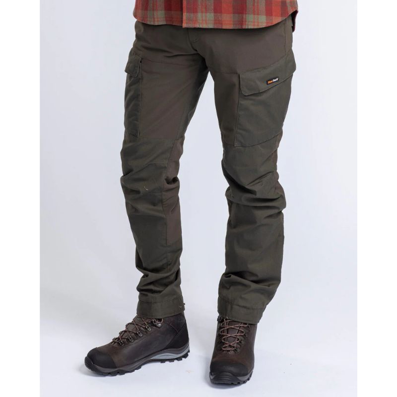 Pinewood Dog Sports Trainer Extreme Buks