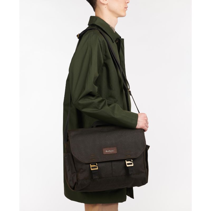 Barbour Essential Wax Messenger taske